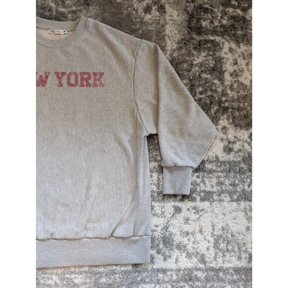 Zara Pullover Sweatshirt NEW YORK Graphic Print - Size Small, Made In Portugal - Picture 3 of 10